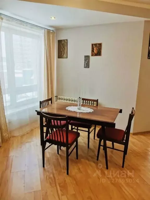 2-к кв. Свердловская область, Екатеринбург ул. Кузнечная, 79 (66.2 м) - Фото 2