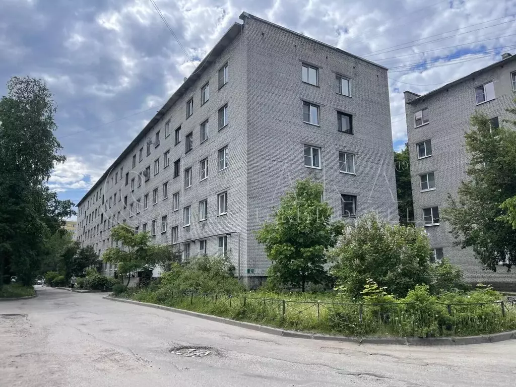 4-к кв. Ленинградская область, Кировск Набережная ул., 3 (61.8 м) - Фото 1