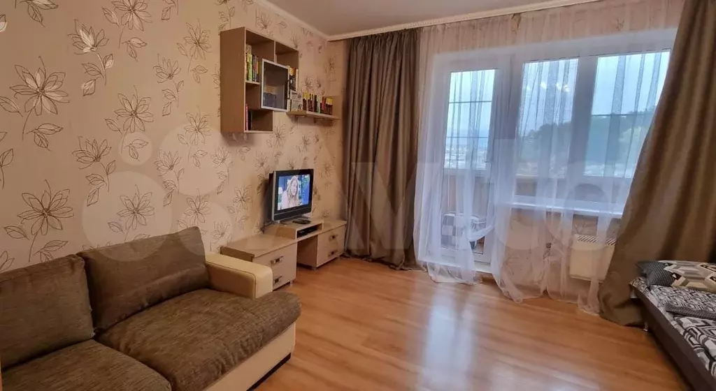 1-к. квартира, 40 м, 9/10 эт. - Фото 1