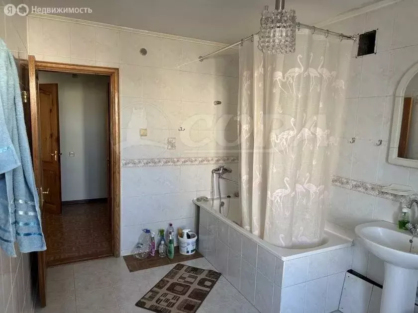 3-комнатная квартира: Тюмень, улица 50 лет Октября, 26 (110 м) - Фото 0
