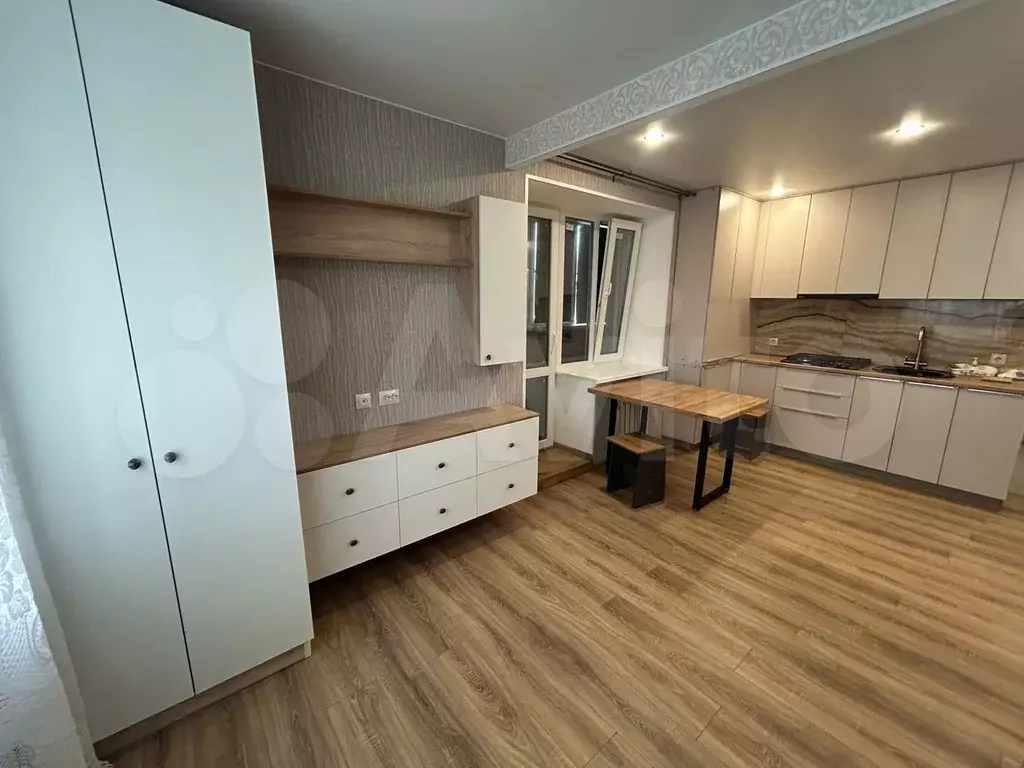 1-к. квартира, 42 м, 7/10 эт. - Фото 1