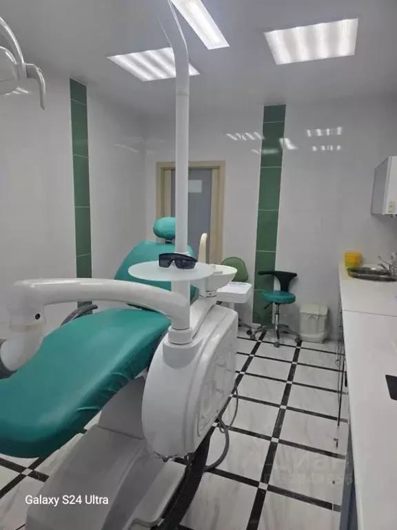 Помещение свободного назначения в Саха (Якутия), Нерюнгри ул. ... - Фото 2