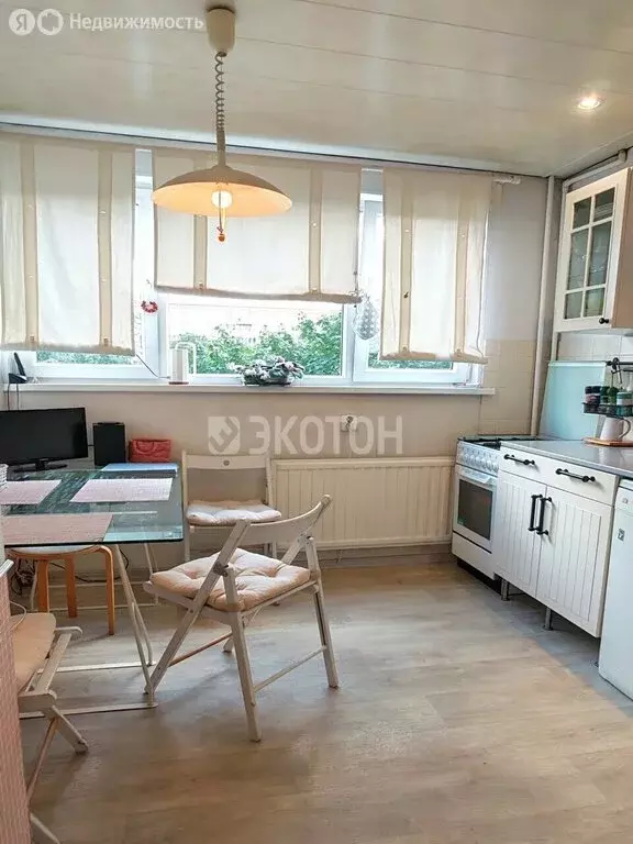 3-комнатная квартира: Санкт-Петербург, улица Партизана Германа, 33 ... - Фото 2