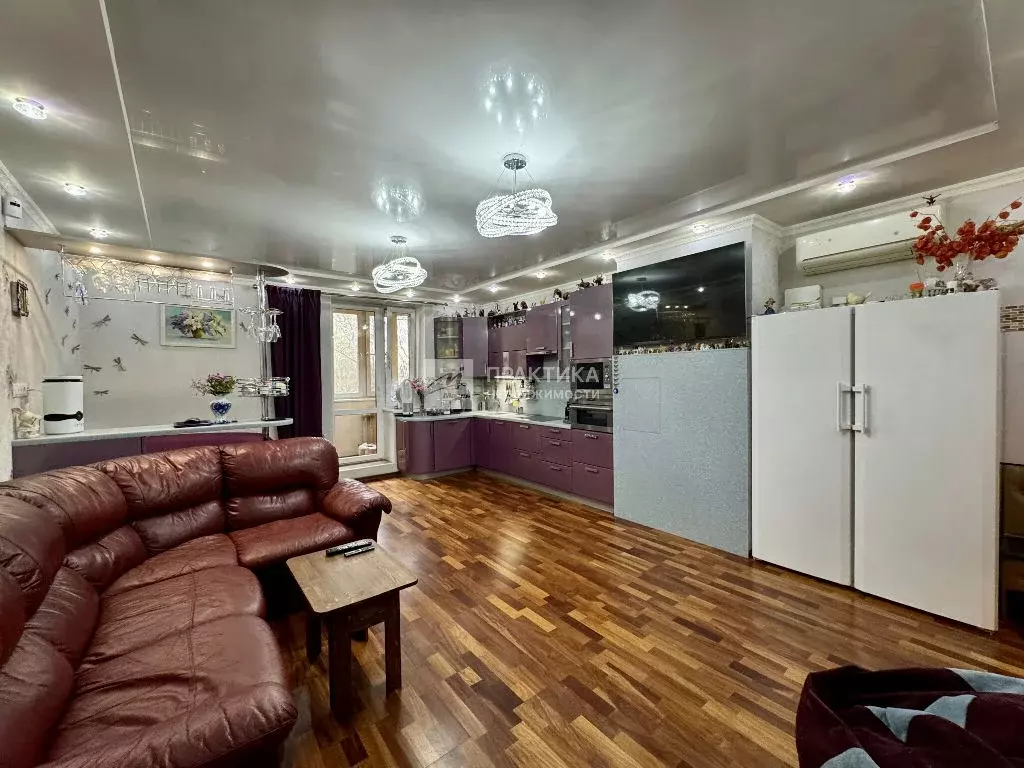 Продается 3-комнатная квартира - Фото 1