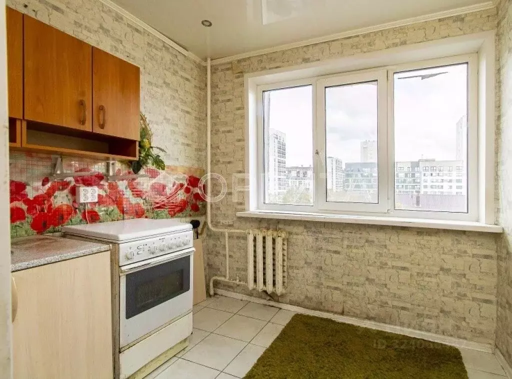 1-к кв. Тюменская область, Тюмень ул. 50 лет Октября, 72 (30.0 м) - Фото 2