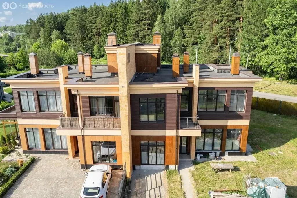 Дом в село Былово, улица Клёны, 66 (190 м) - Фото 1