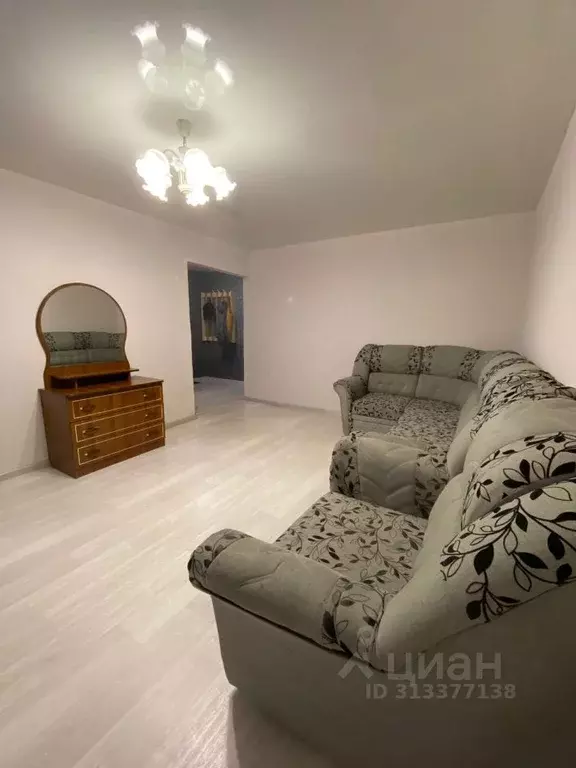 2-к кв. Кемеровская область, Кемерово ул. Федоровского, 8 (53.0 м) - Фото 2