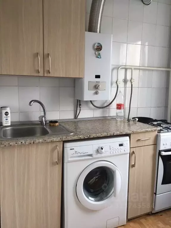 2-к кв. Ростовская область, Новочеркасск Красный спуск, 39 (42.0 м) - Фото 0