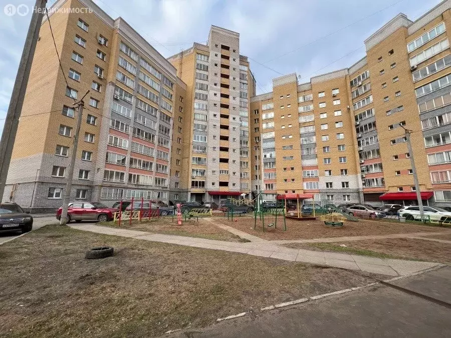 2-комнатная квартира: Киров, улица Риммы Юровской, 2 (62 м) - Фото 1