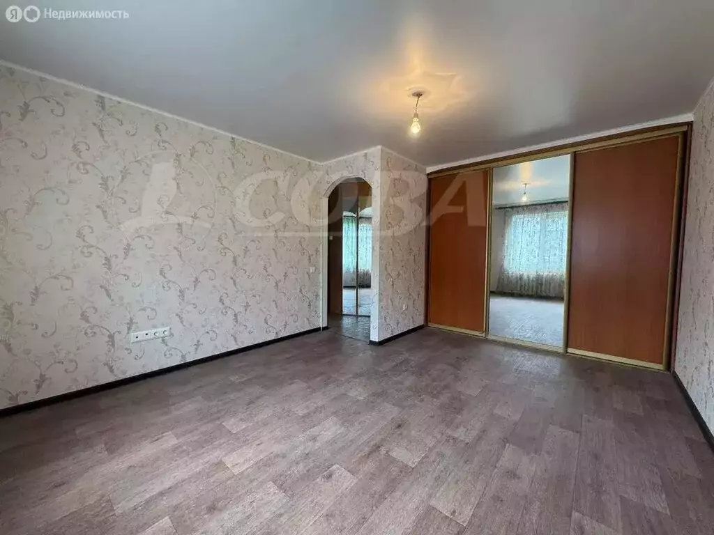 1-комнатная квартира: Тюмень, улица Коммунаров, 37 (30.1 м) - Фото 0