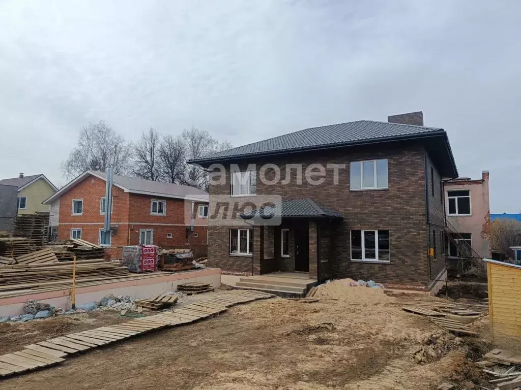 Дом в Чувашия, Чебоксары ул. Лизы Чайкиной, 12 (225 м) - Фото 1