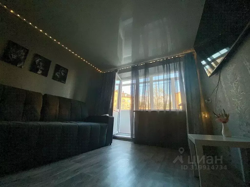 1-к кв. Пермский край, Губаха ул. Дегтярева, 8А (30.0 м) - Фото 1