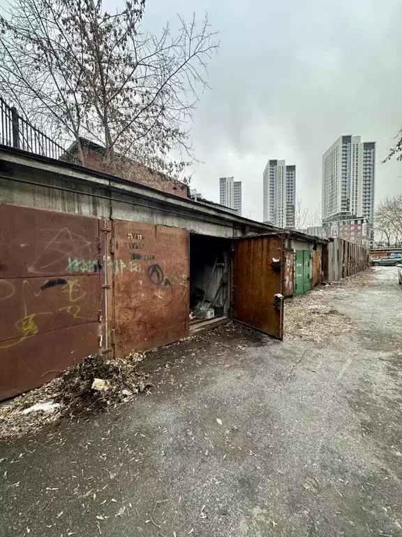 Гараж в Свердловская область, Екатеринбург ул. Мамина-Сибиряка, 10А ... - Фото 1
