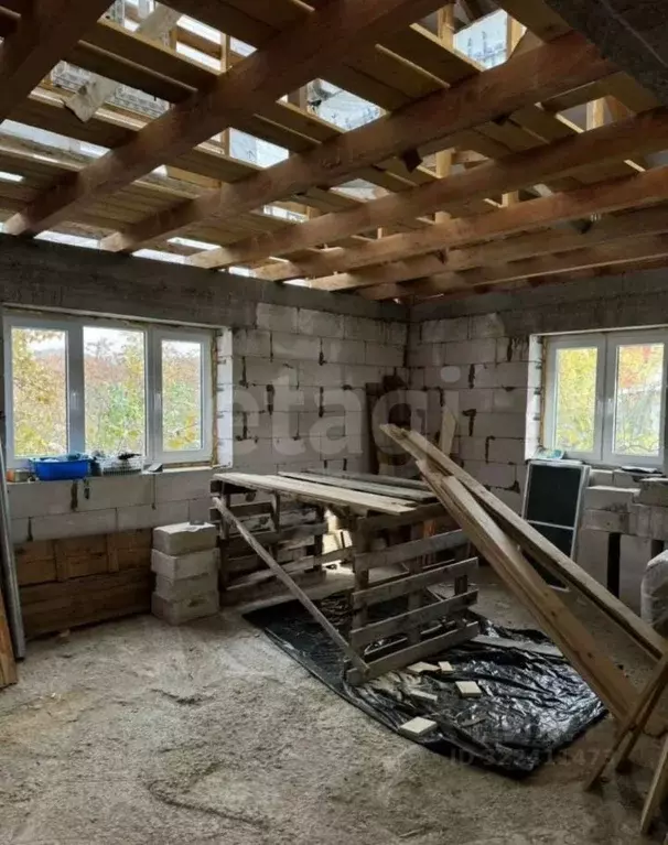 Дом в Адыгея, Майкопский район, Каменномостское с/пос, пос. Победа ул. ... - Фото 1