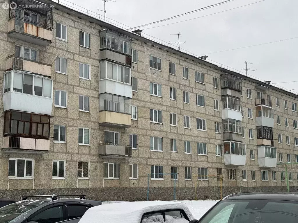 3-комнатная квартира: Верхняя Пышма, улица Огнеупорщиков, 6А (63.2 м) - Фото 1