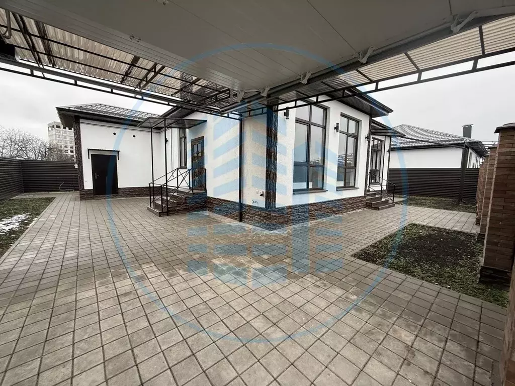 Дом в Ставропольский край, Ессентуки Октябрьская ул. (140 м) - Фото 1