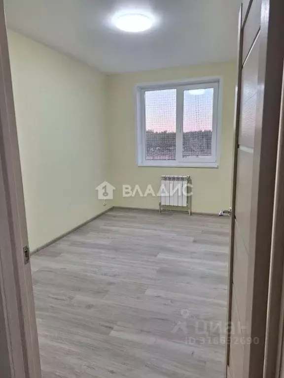 3-к кв. Белгородская область, Шебекино Железнодорожная ул., 2 (63.1 м) - Фото 1