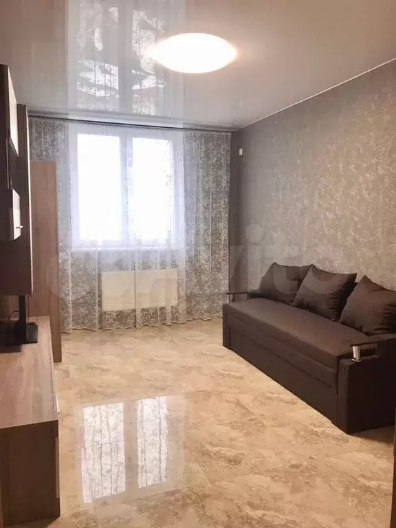 1-к. квартира, 37 м, 4/10 эт. - Фото 0