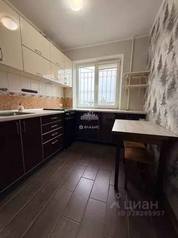 2-к кв. Крым, Керчь ул. Марата, 2 (50.0 м) - Фото 1