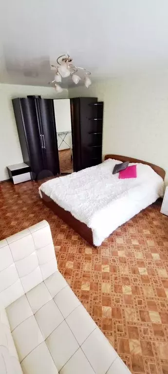 2-к. квартира, 52 м, 1/10 эт. - Фото 1