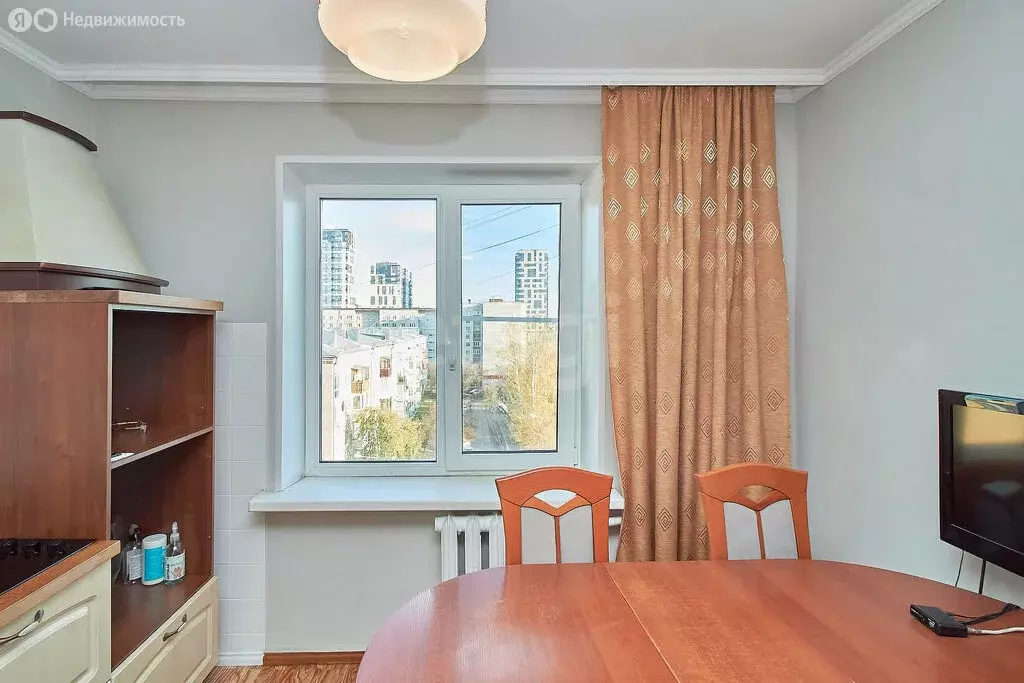 2-комнатная квартира: Тюмень, улица Немцова, 50 (50.5 м) - Фото 1
