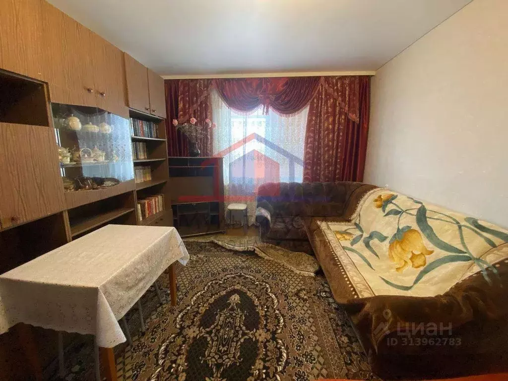 2-к кв. Белгородская область, Старый Оскол Макаренко мкр, 12 (41.0 м) - Фото 0