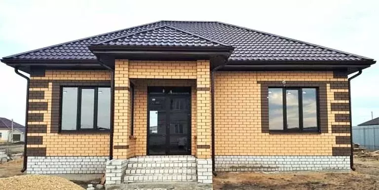 Дом в Ростов-на-Дону, улица Оганова (98 м) - Фото 0