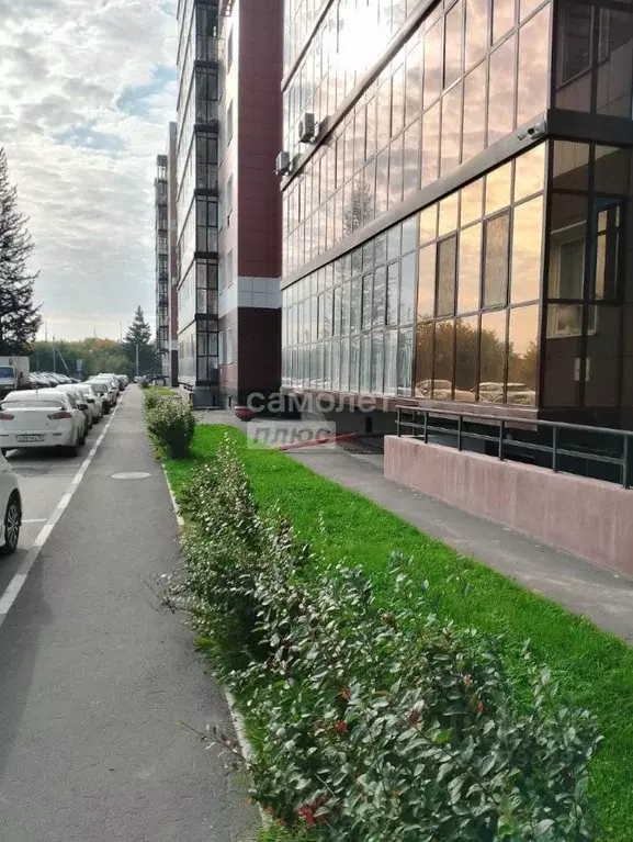 3-к кв. Омская область, Омск ул. 3-я Енисейская, 32 (61.0 м) - Фото 1