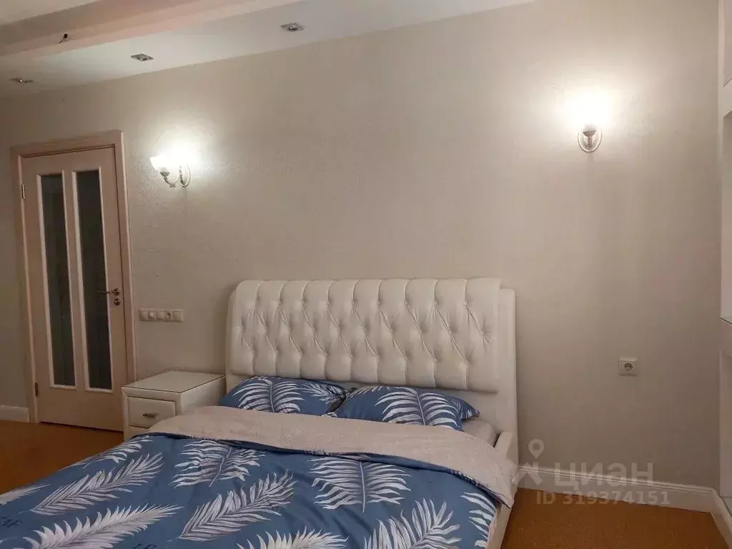 2-к кв. Татарстан, Казань ул. Гарифа Ахунова, 10 (77.0 м) - Фото 1