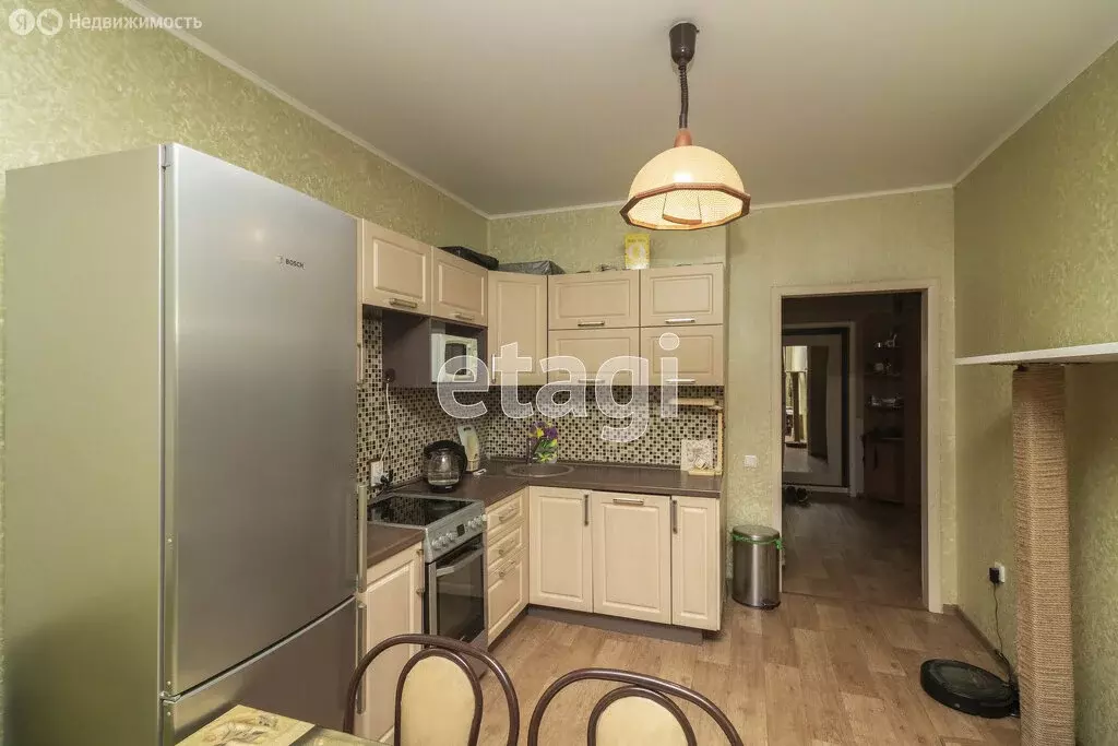 1-комнатная квартира: Тюмень, улица Станислава Карнацевича, 4 (40 м) - Фото 1