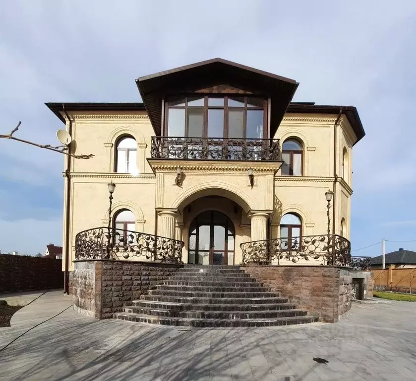 Дом в Саратовская область, Энгельсский район, Красноярское ... - Фото 0