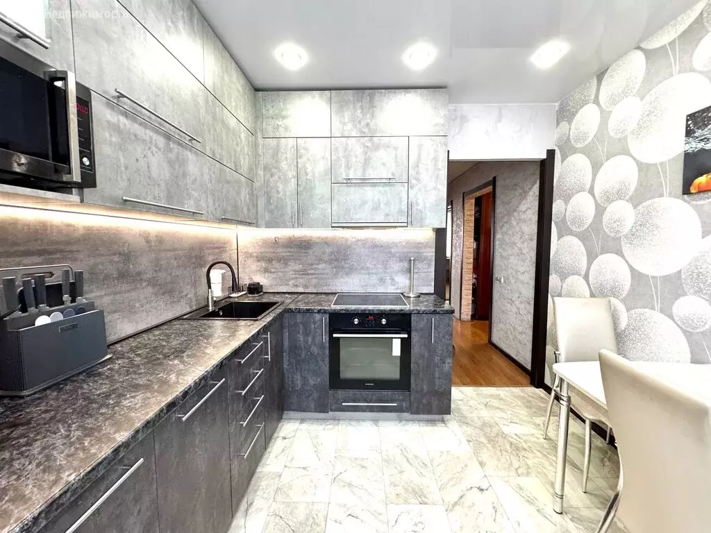 3-комнатная квартира: Саяногорск, микрорайон Ленинградский, 47 (64.9 ... - Фото 1