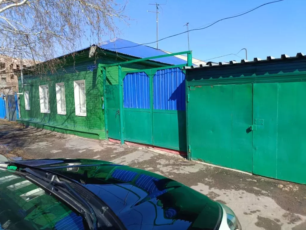 Дом в Омская область, Омск ул. 8-я Линия, 143А (60 м) - Фото 0