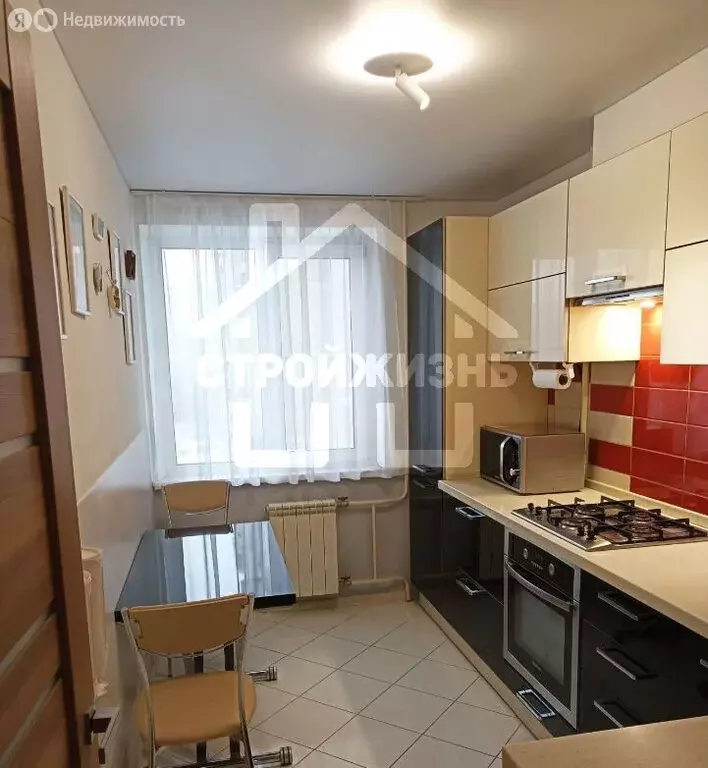 3-комнатная квартира: Екатеринбург, жилой район Юго-Западный, бульвар ... - Фото 2