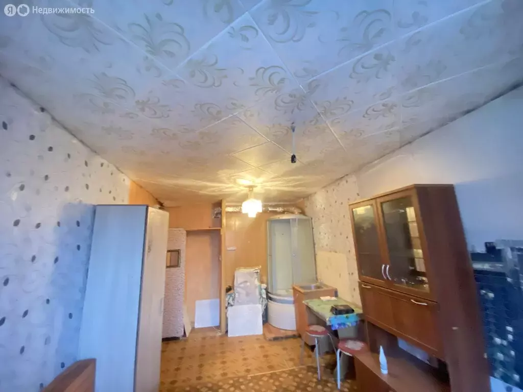 1к в 4-комнатной квартире (17 м) - Фото 1