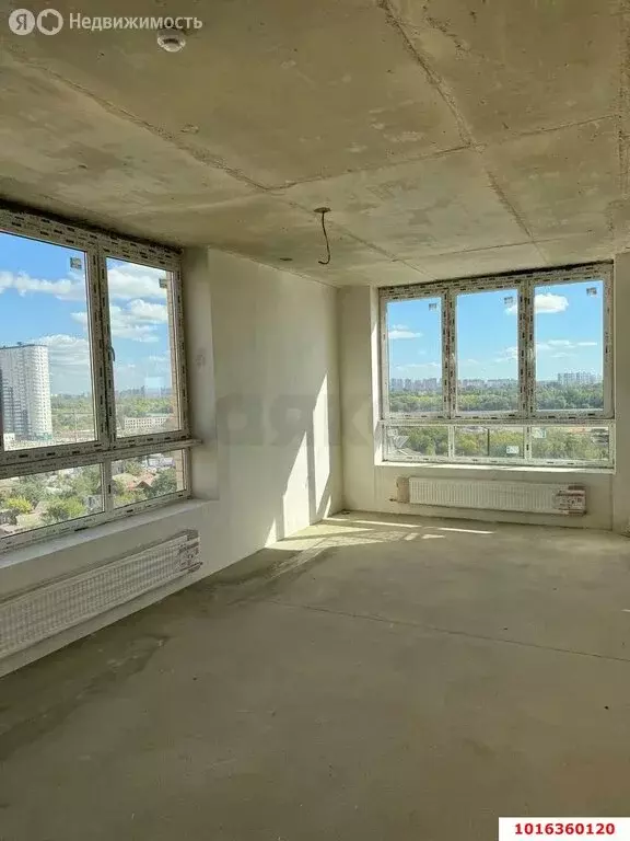 3-комнатная квартира: Краснодар, микрорайон Черёмушки (89.8 м) - Фото 1