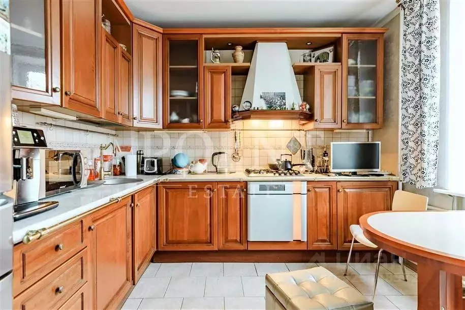 3-к кв. Москва Кутузовский просп., 8 (78.6 м) - Фото 0