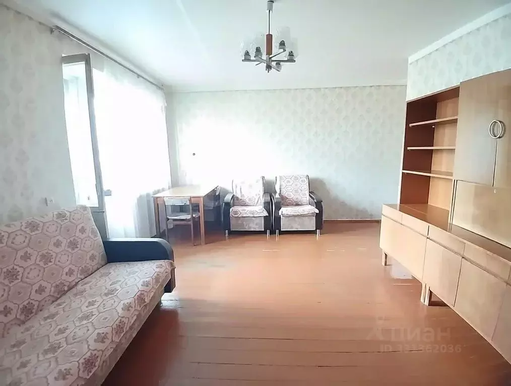 2-к кв. Чувашия, Чебоксары Цивильская ул., 3 (48.9 м) - Фото 0