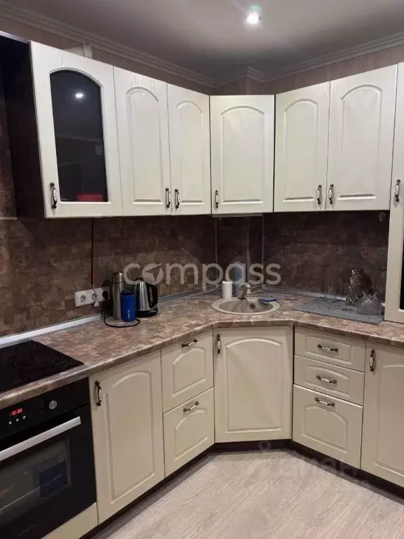 1-к кв. Тюменская область, Тюмень ул. Прокопия Артамонова, 15 (55.0 м) - Фото 2