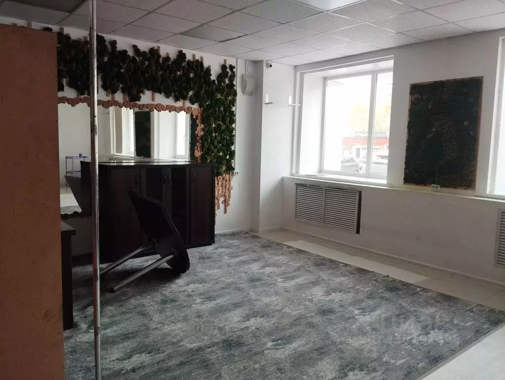 Помещение свободного назначения в Бурятия, Улан-Удэ просп. Строителей, ... - Фото 1