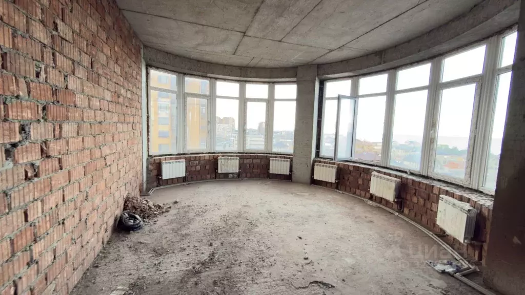 3-к кв. Дагестан, Каспийск ул. М. Халилова, 48 (105.0 м) - Фото 1