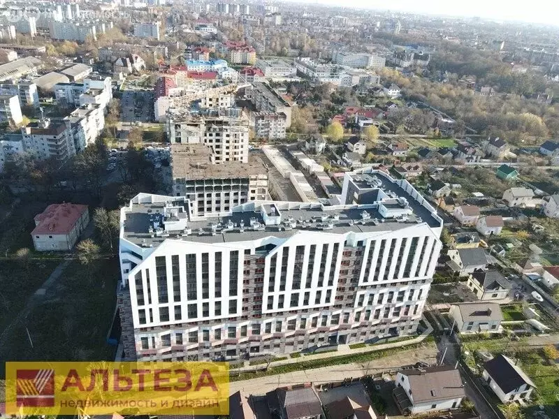 3-комнатная квартира: Калининград, улица Маршала Борзова, 109 (90.8 м) - Фото 1