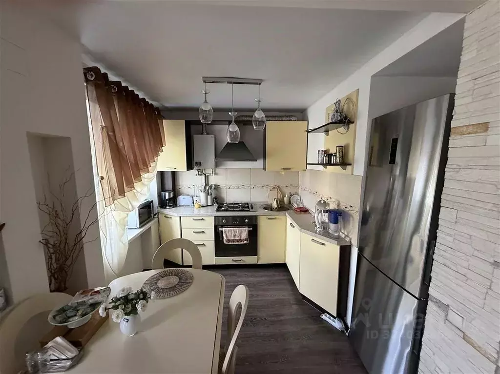 2-к кв. Саратовская область, Саратов ул. Танкистов, 58 (40.1 м) - Фото 1