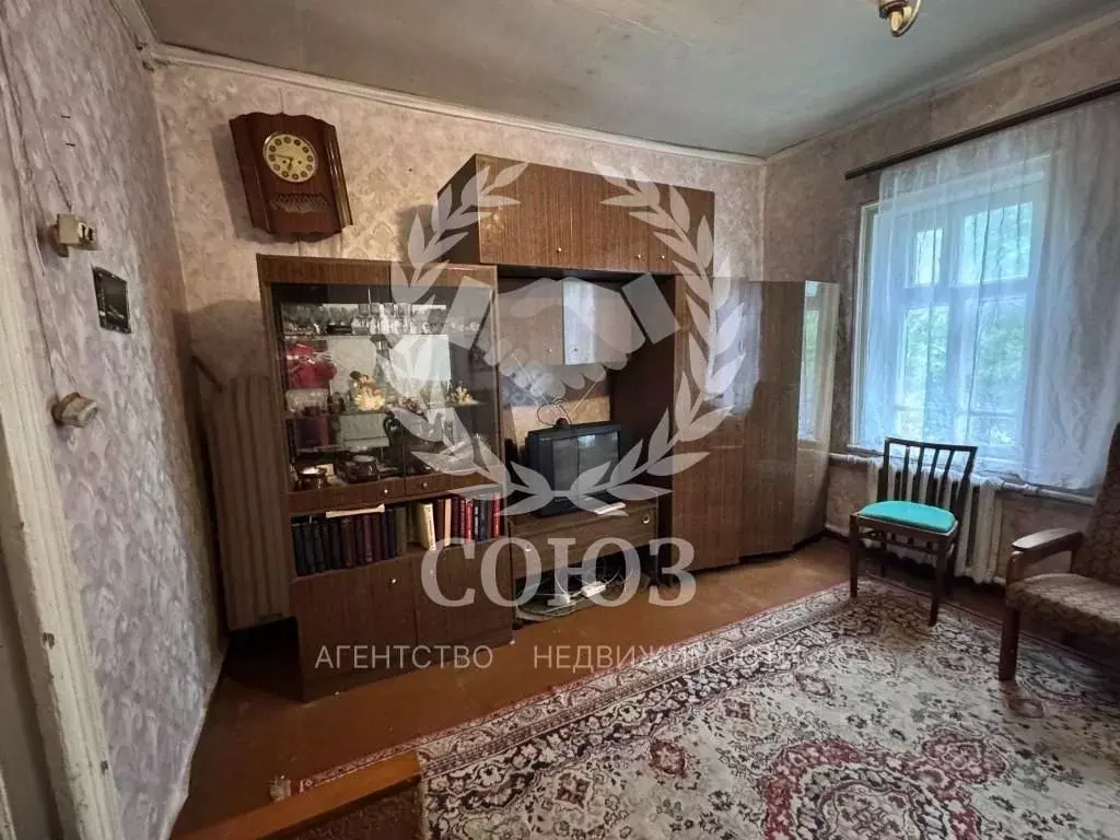 2-к кв. Калужская область, с. Перемышль ул. Ленина, 28 (69.0 м) - Фото 0