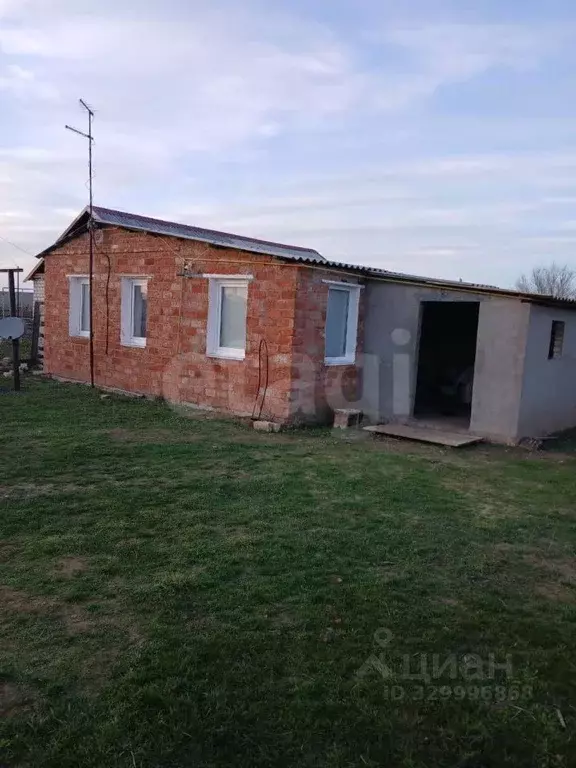 Дом в Калмыкия, Кетченеровское с/мо, пос. Шин Мер  (46 м) - Фото 1