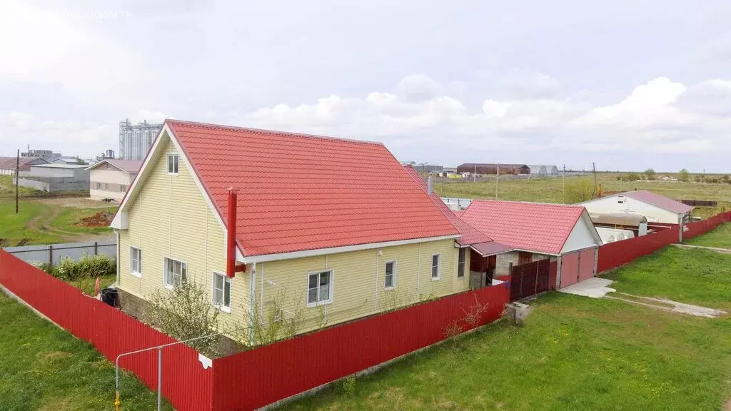 Дом в посёлок Буранный, Придорожная улица, 8А (160 м) - Фото 1