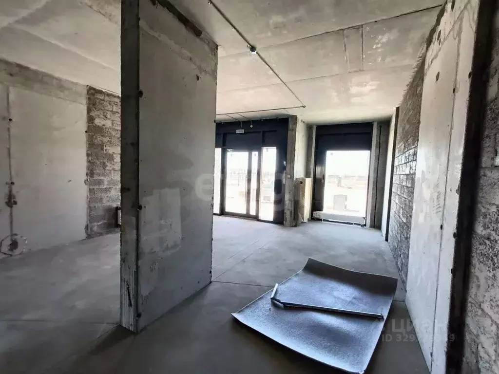 Помещение свободного назначения в Тюменская область, Тюмень ул. ... - Фото 1