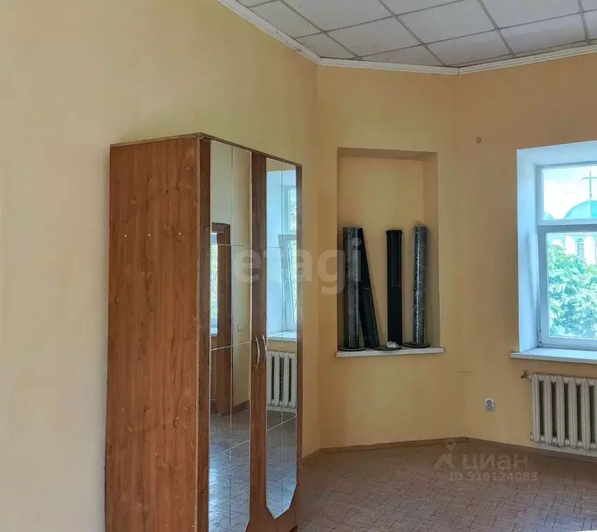 2-к кв. Крым, Феодосия ул. Красноармейская, 13 (48.8 м) - Фото 0