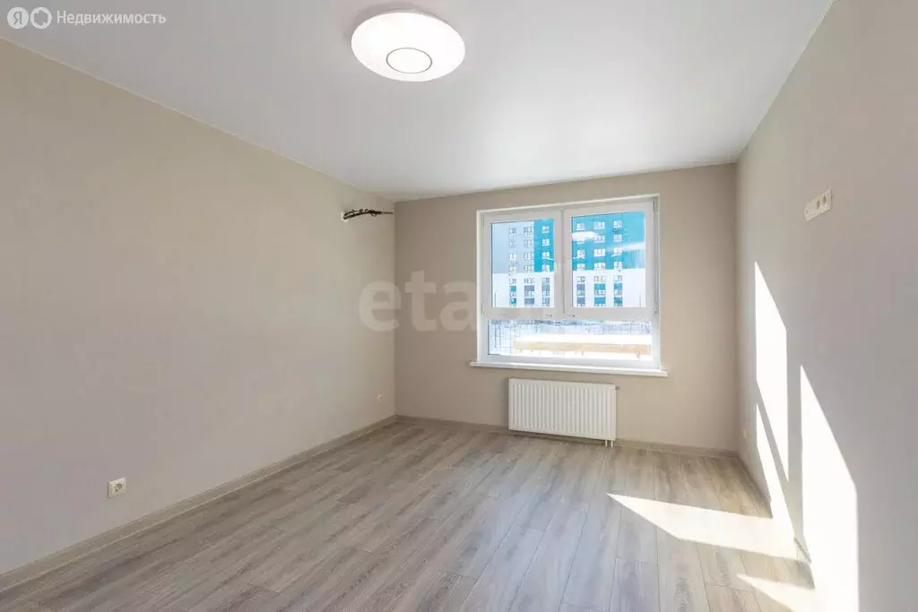 1-комнатная квартира: Тюмень, улица Павла Никольского, 4 (43 м) - Фото 1