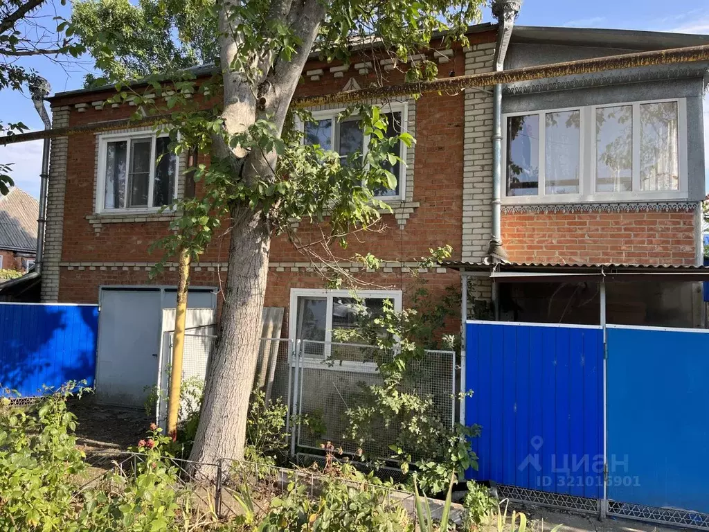 Дом в Краснодарский край, Лабинск ул. Некрасова, 48 (138 м) - Фото 1